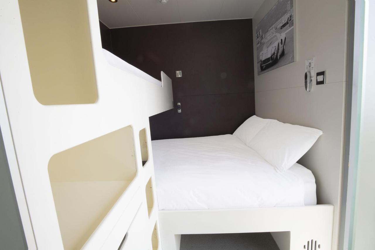 Hotel Snoozebox Canary Wharf Londra